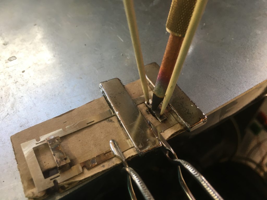using Hackle pliers to assist resistance soldering